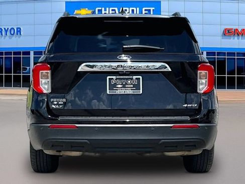 Used 2023 Ford Explorer XLT AWD/4WD image 6