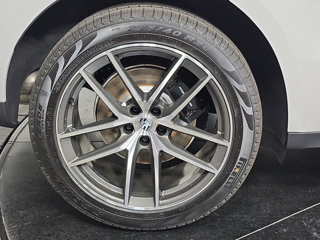 Certified 2026 Porsche Macan AWD/4WD image 29