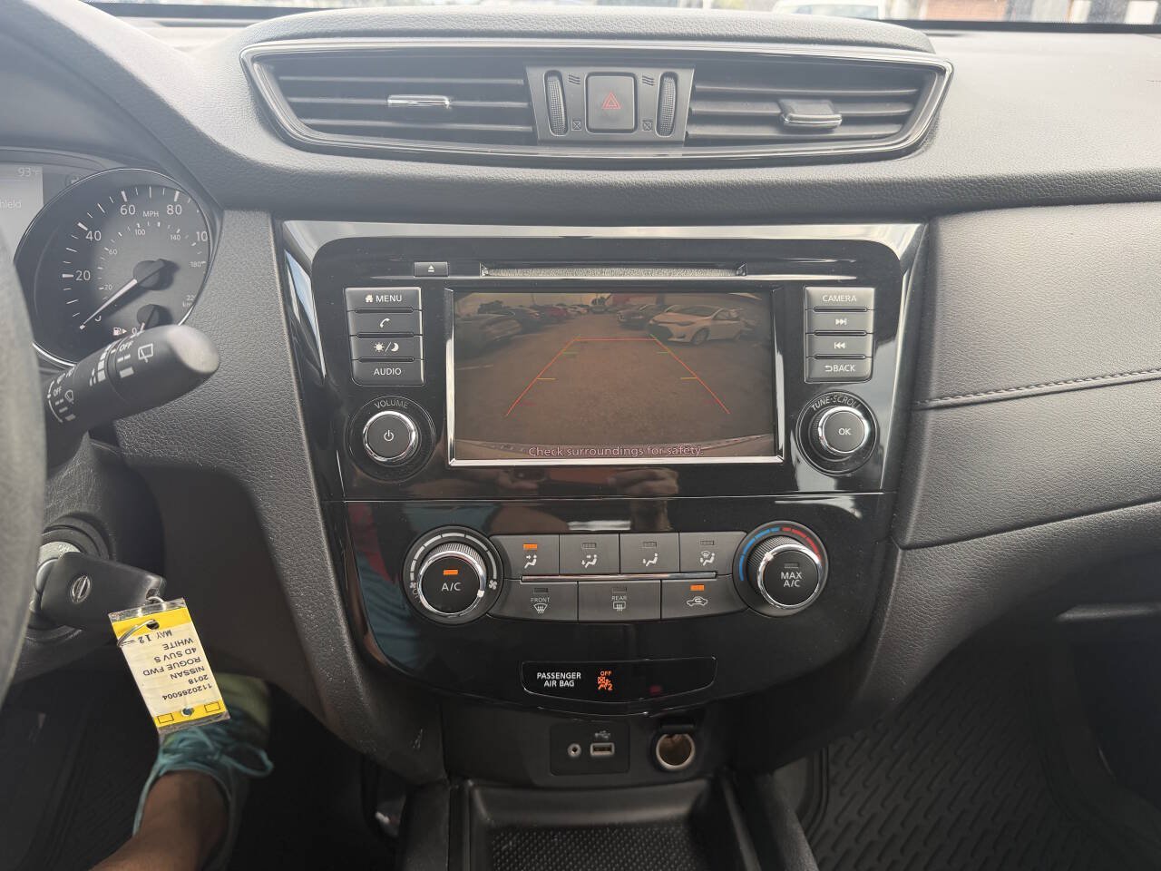Used 2018 Nissan Rogue S FWD image 11