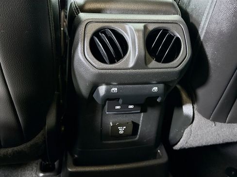 Used 2023 Jeep Wrangler Unlimited Sahara AWD/4WD image 26