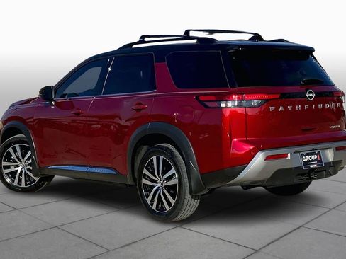 Used 2023 Nissan Pathfinder Platinum image 12