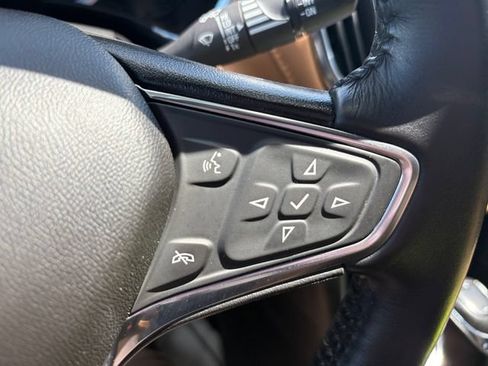 Used 2018 Chevrolet Equinox Premier FWD image 26