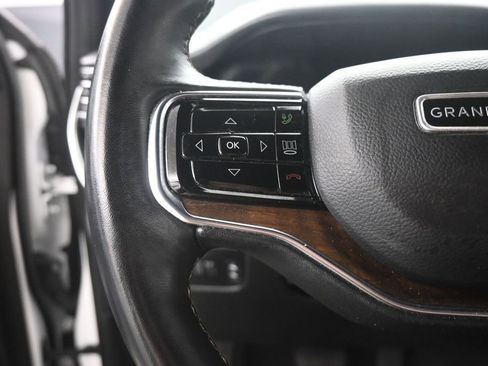 Used 2024 Jeep Grand Wagoneer L 4WD image 11