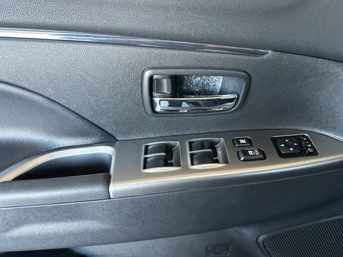 Used 2025 Mitsubishi Outlander Sport SE AWD/4WD image 11