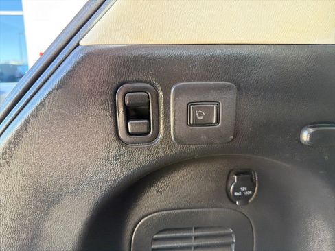 Used 2017 INFINITI QX60 Luxe w/ Deluxe Technology Package image 34