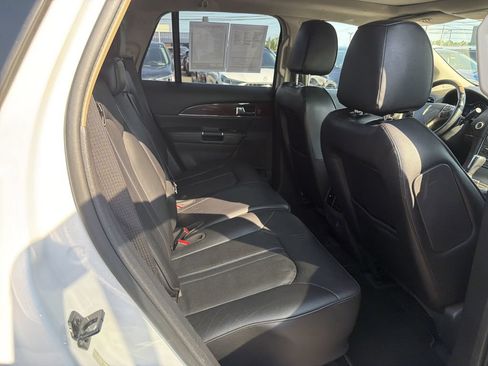 Used 2014 Lincoln MKX AWD w/ Equipment Group 102A image 17