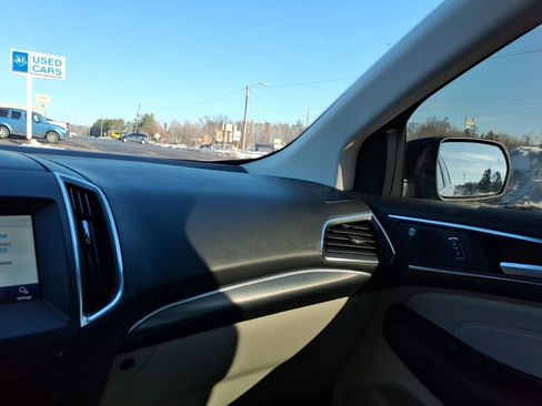 Used 2019 Ford Edge Titanium w/ Cold Weather Package image 21