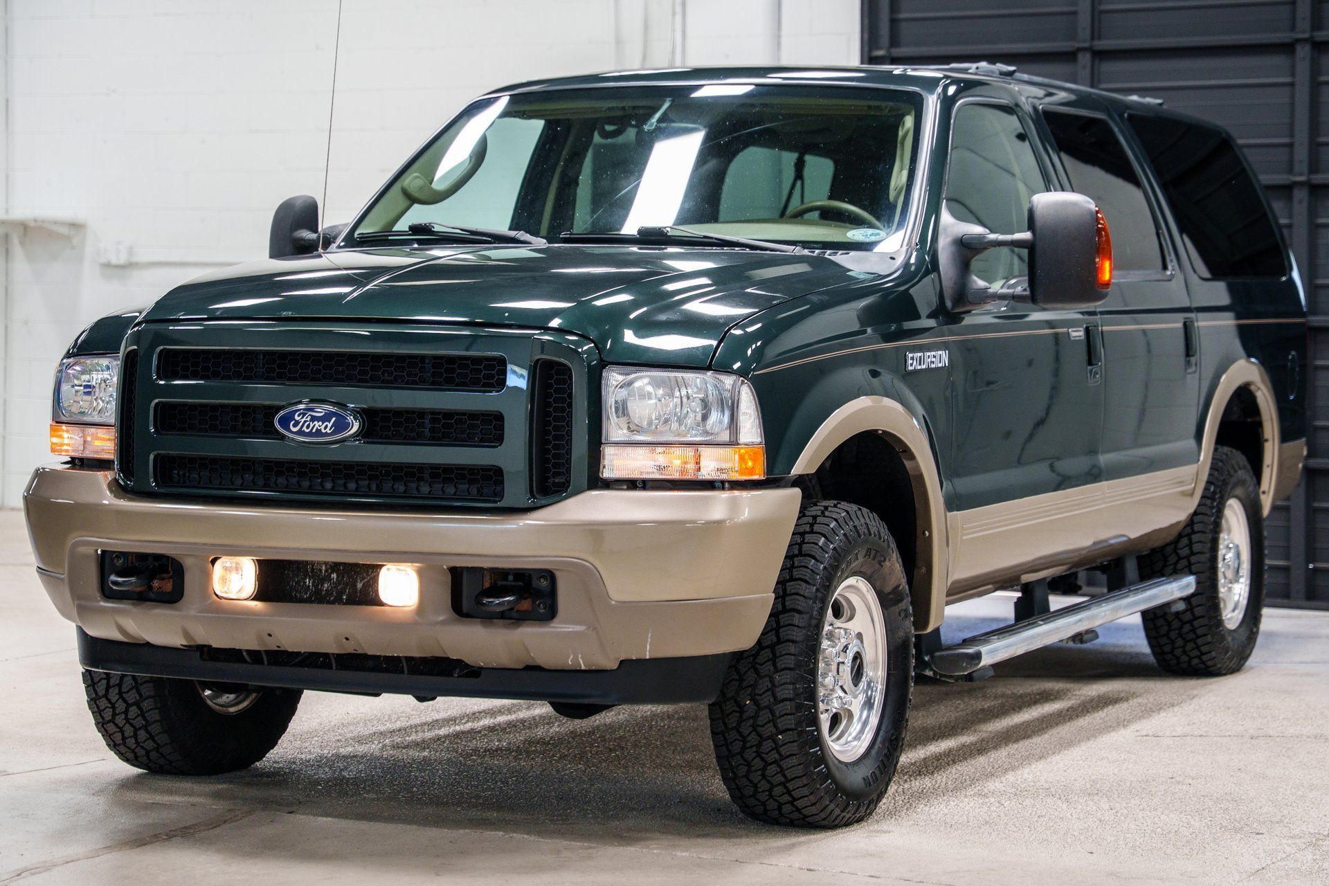 Used 2004 Ford Excursion Eddie Bauer AWD/4WD image 4