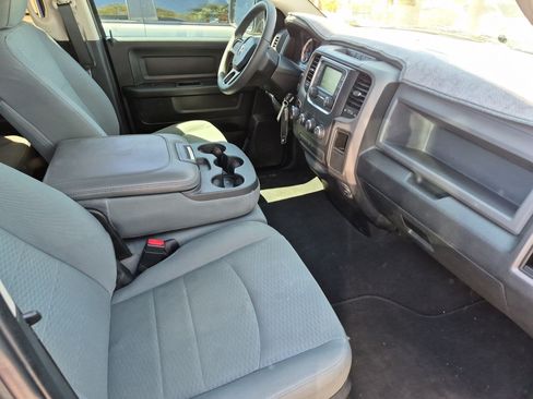 Used 2018 RAM 1500 Express RWD image 27