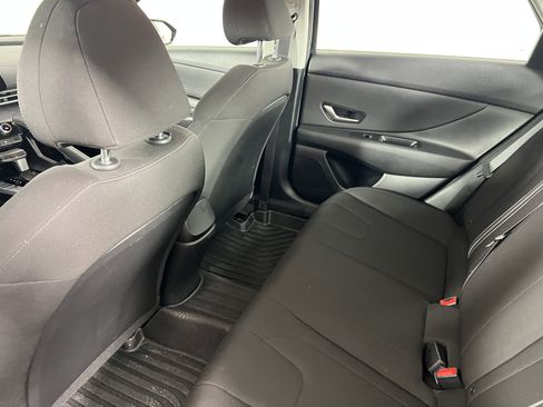 Used 2022 Hyundai Elantra SEL w/ Convenience Package image 18