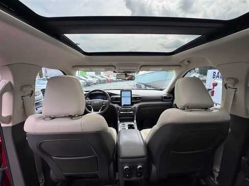 Used 2020 Ford Explorer Platinum w/ Premium Technology Package AWD/4WD image 24