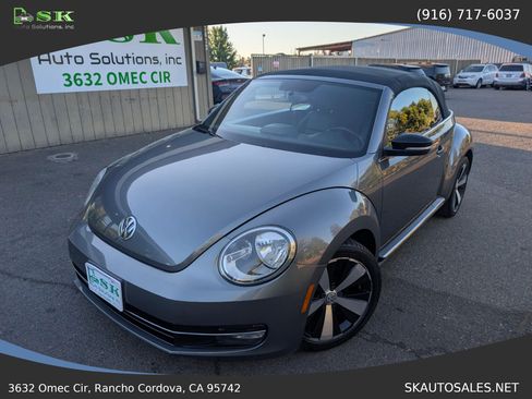 Used 2013 Volkswagen Beetle 2.0T FWD image 5