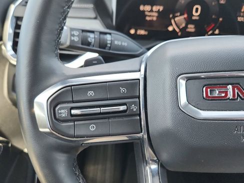 Used 2025 GMC Acadia Elevation image 22