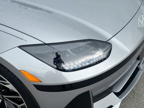 Used 2024 Hyundai Ioniq 6 SEL RWD image 35