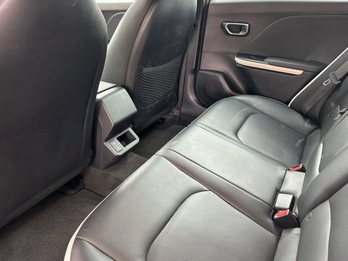 Used 2025 Kia K4 GT-Line w/ GT-Line Premium Package FWD image 9