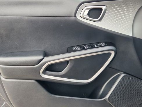 Used 2021 Kia Soul LX image 22