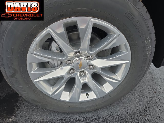 New 2027 Chevrolet Suburban Premier w/ Sun And Tow Package AWD/4WD image 11