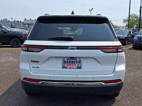 Used 2024 Jeep Grand Cherokee Limited 4xe AWD/4WD image 5
