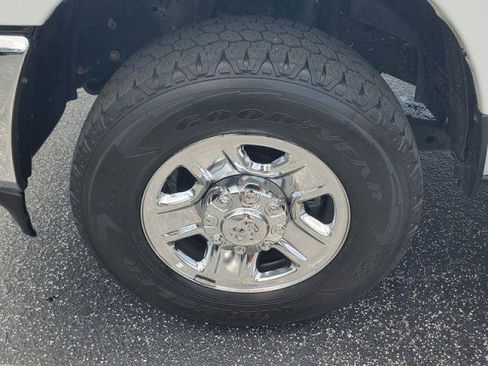 Used 2021 RAM 2500 Tradesman w/ Chrome Appearance Group AWD/4WD image 4
