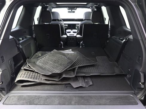New 2026 Lincoln Navigator Reserve w/ Jet Appearance Package AWD/4WD image 19
