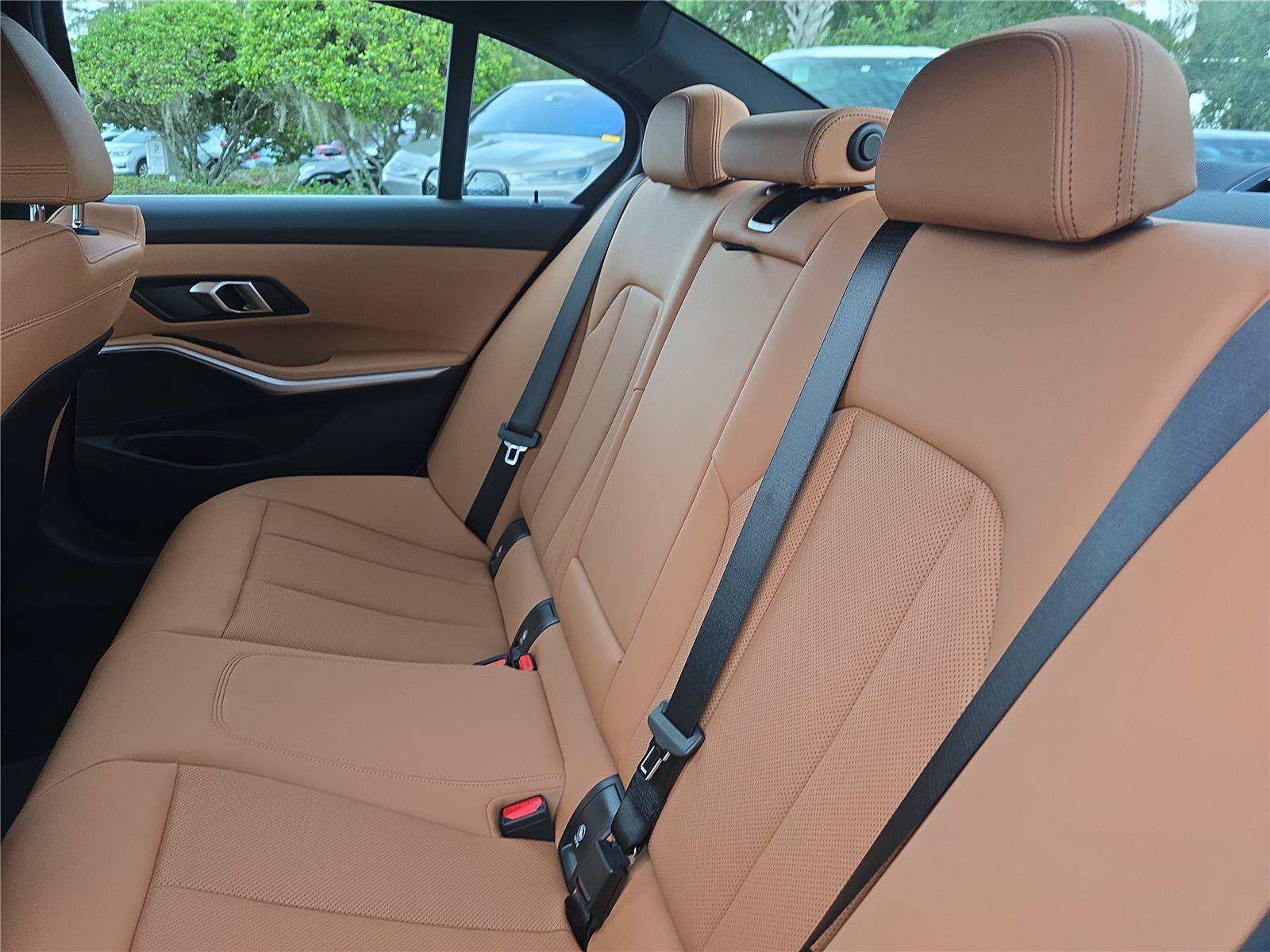 Used 2026 BMW 330i Sedan w/ Convenience Package RWD image 10