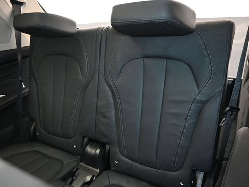 Used 2021 BMW X7 xDrive40i w/ Premium Package AWD/4WD image 32
