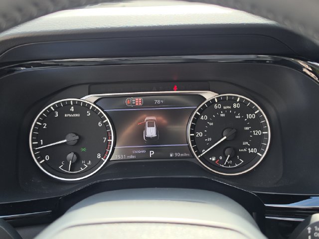 Used 2026 Nissan Pathfinder SV FWD image 33