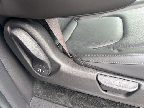 Used 2025 Kia Carnival SX image 44