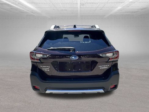 Used 2025 Subaru Outback Touring AWD/4WD image 4