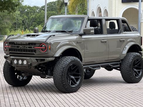 Used 2025 Ford Bronco Outer Banks image 56