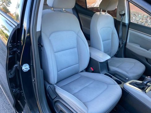 Used 2017 Hyundai Elantra SE image 47