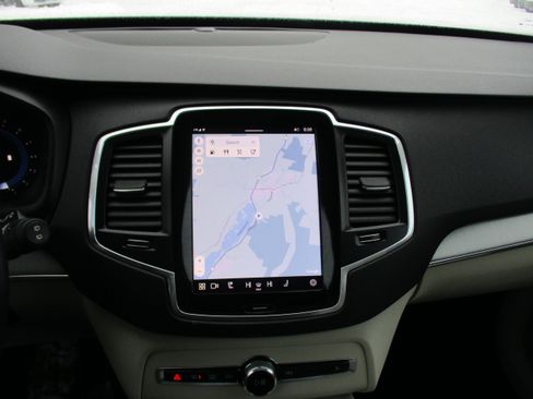 Certified 2023 Volvo XC90 B5 Core w/ Climate Package image 16