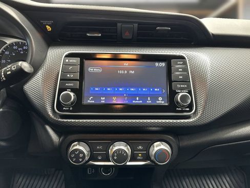 Used 2024 Nissan Kicks S FWD image 9