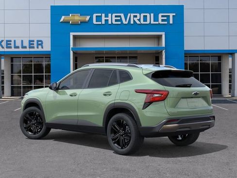 New 2026 Chevrolet Trax ACTIV w/ Sunroof Package FWD image 3