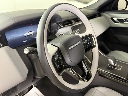 New 2026 Land Rover Range Rover Velar Dynamic SE image 15