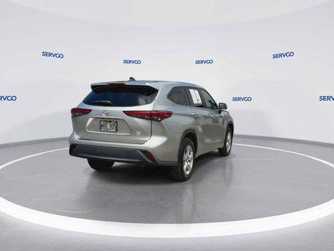 Used 2023 Toyota Highlander L FWD image 7