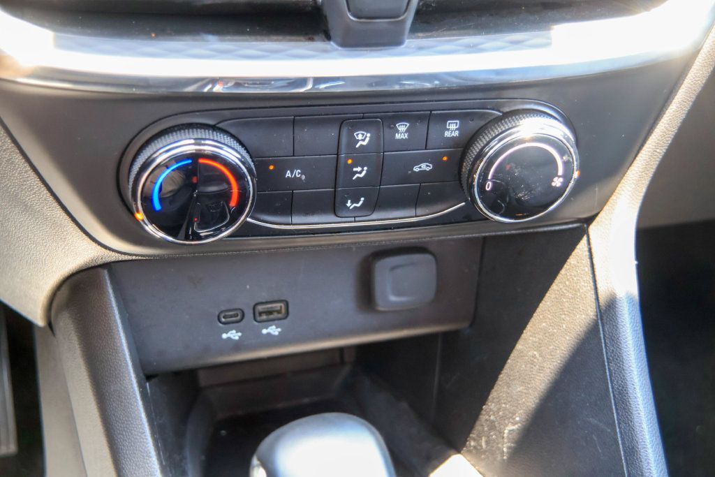 Used 2025 Buick Encore GX Preferred FWD image 14