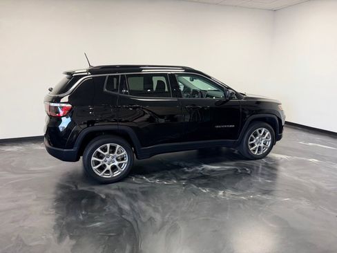 Used 2022 Jeep Compass Latitude AWD/4WD image 21