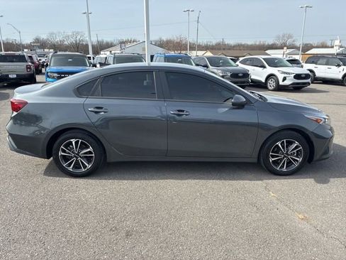 Used 2024 Kia Forte LXS image 6