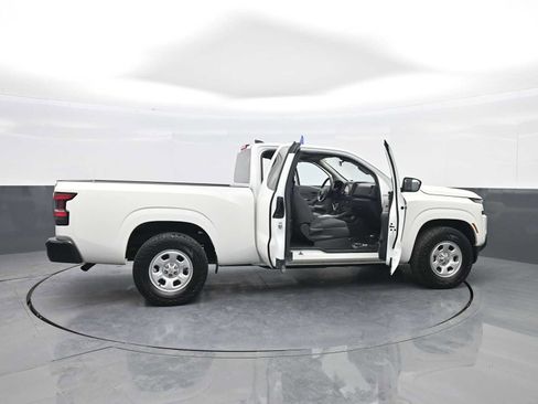 Used 2022 Nissan Frontier S image 45