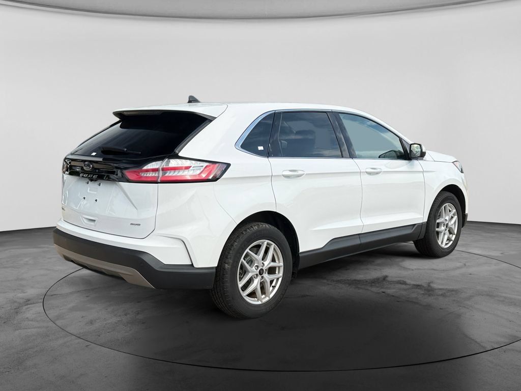 Used 2024 Ford Edge SEL AWD/4WD image 9
