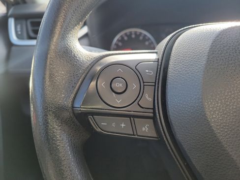 Used 2022 Toyota RAV4 XLE image 21