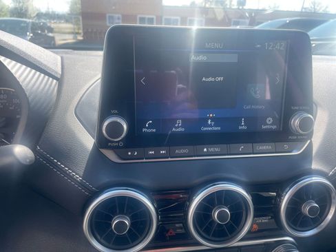 Used 2025 Nissan Sentra SV image 17