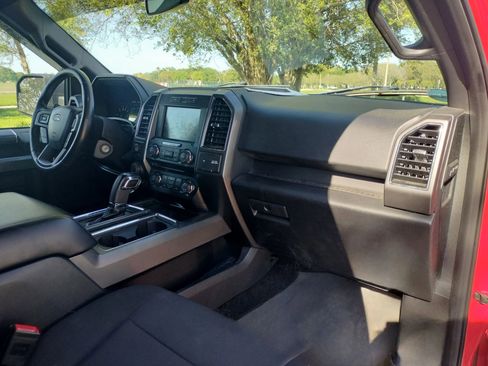 Used 2018 Ford F150 XLT w/ Equipment Group 302A Luxury AWD/4WD image 18