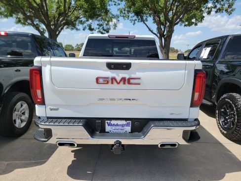 Used 2022 GMC Sierra 1500 SLT w/ SLT Premium Plus Package AWD/4WD image 12