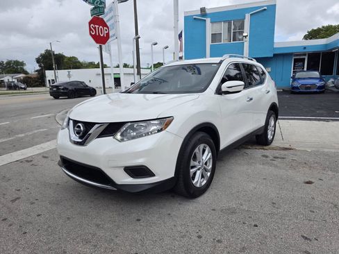 Used 2016 Nissan Rogue SV AWD/4WD image 3