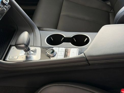 Used 2025 Genesis G70 2.5T image 42