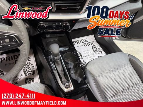 Used 2026 Chevrolet Trax LT FWD image 18
