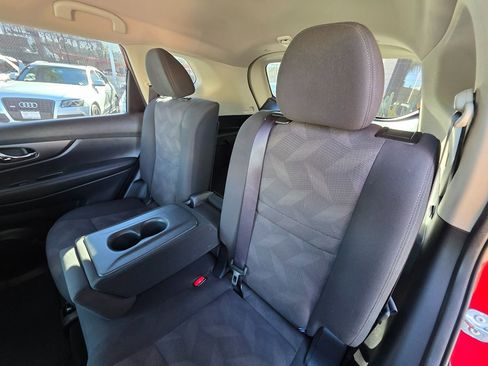 Used 2016 Nissan Rogue S image 25