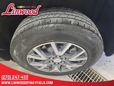 Used 2023 GMC Acadia SLT FWD image 7